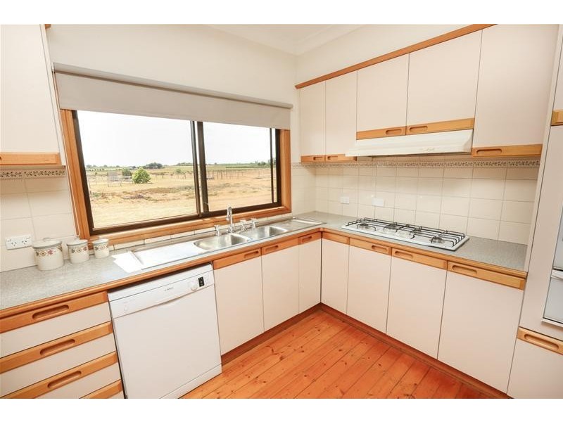 147 Reserve West Road, Dareton NSW 2717