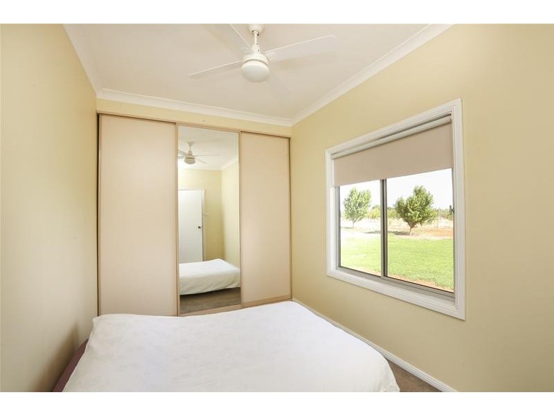 147 Reserve West Road, Dareton NSW 2717