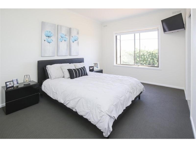 17 McSwains Road, Birdwoodton VIC 3505