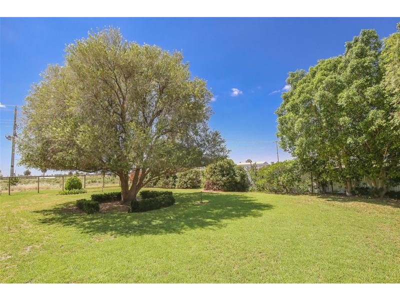 17 McSwains Road, Birdwoodton VIC 3505