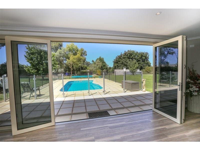 11 Riverview Rise, Gol Gol NSW 2738