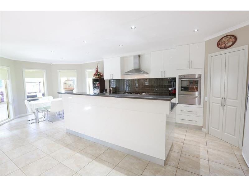 11 Riverview Rise, Gol Gol NSW 2738