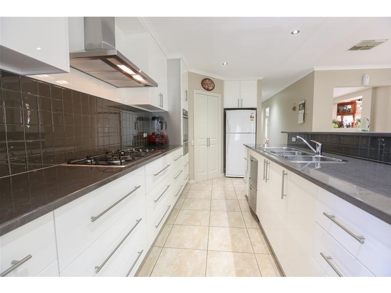 11 Riverview Rise, Gol Gol NSW 2738