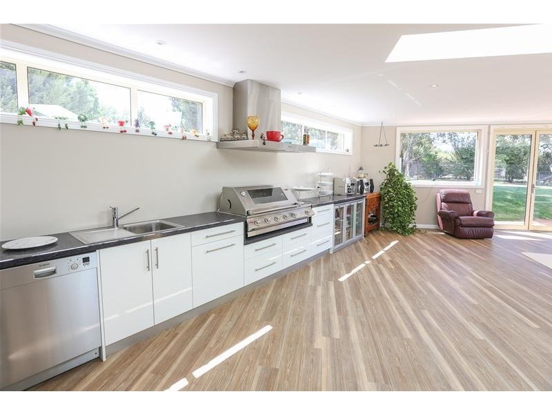 11 Riverview Rise, Gol Gol NSW 2738