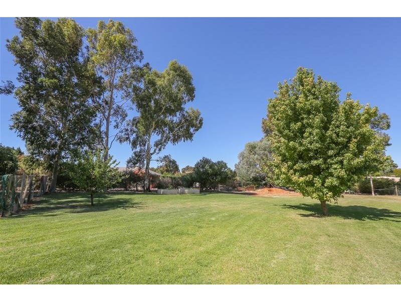 11 Riverview Rise, Gol Gol NSW 2738