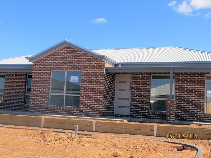 2 Miles  Court, Mildura VIC 3500