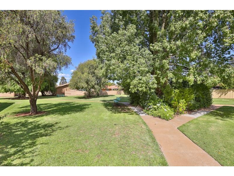 2 Bottlebrush Court, Mildura VIC 3500