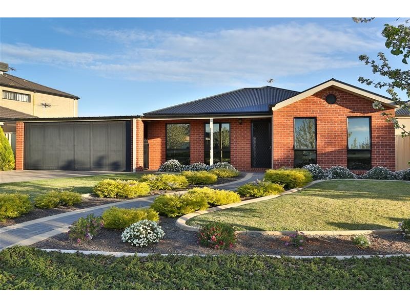 2 Edmund Barton Court, Mildura VIC 3500