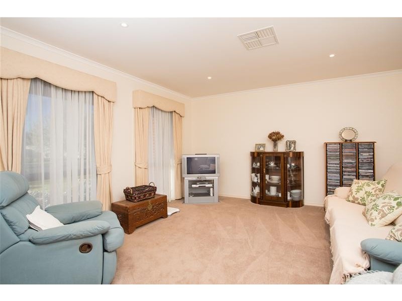 2 Edmund Barton Court, Mildura VIC 3500