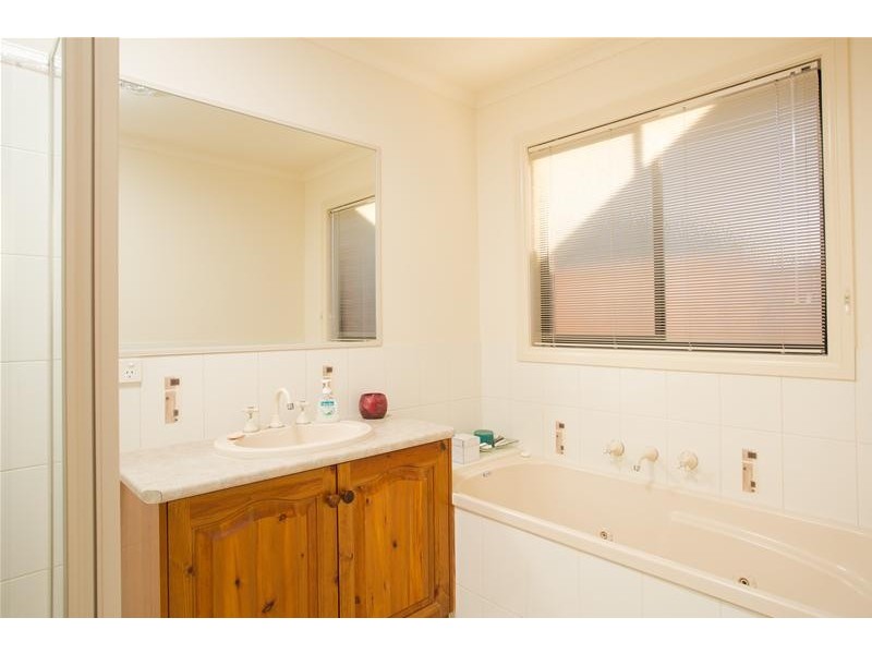 2 Edmund Barton Court, Mildura VIC 3500