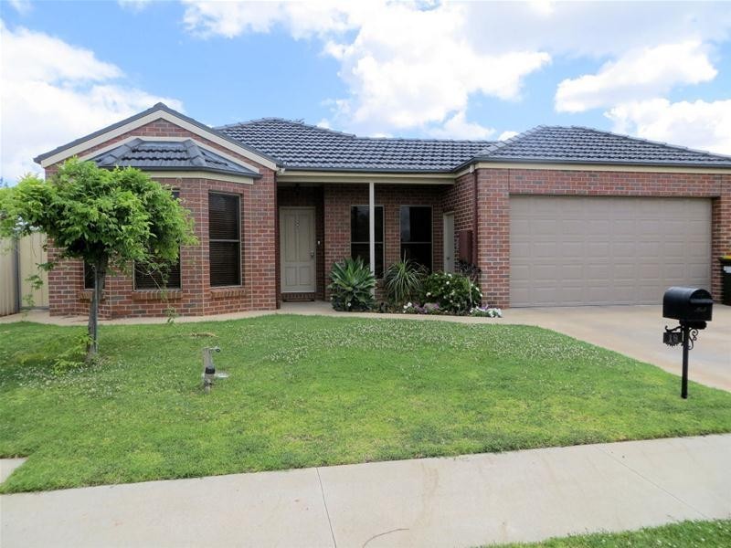 18 Canterbury Drive, Mildura VIC 3500