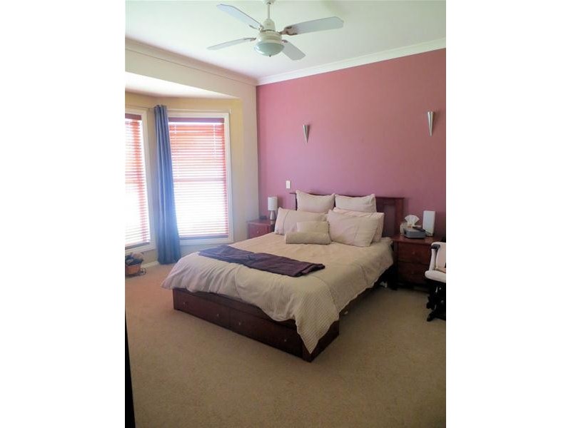 18 Canterbury Drive, Mildura VIC 3500