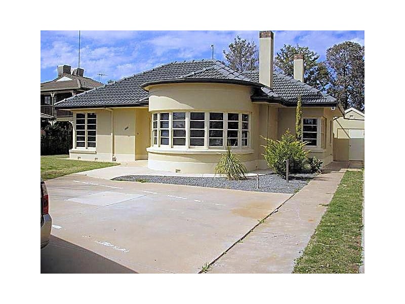 252 Deakin Avenue, Mildura VIC 3500