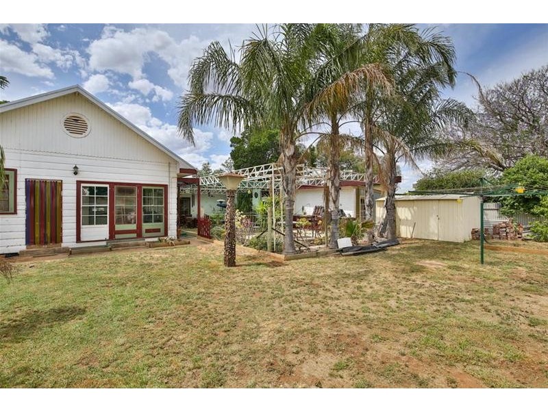 1-3 Mitchell Avenue, Dareton NSW 2717