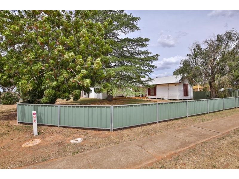 1-3 Mitchell Avenue, Dareton NSW 2717