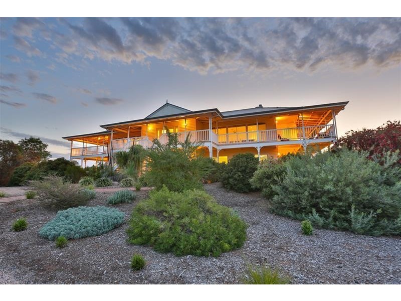 2878 Kulkyne Way, Nangiloc VIC 3494