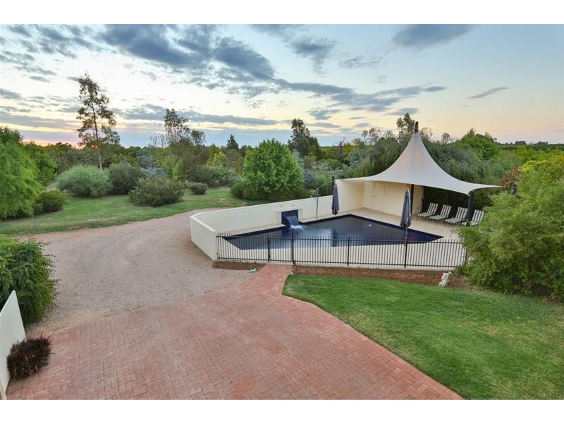 2878 Kulkyne Way, Nangiloc VIC 3494