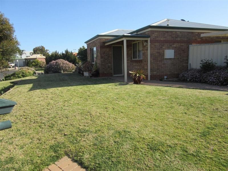8 Vineleaf Street, Mildura VIC 3500