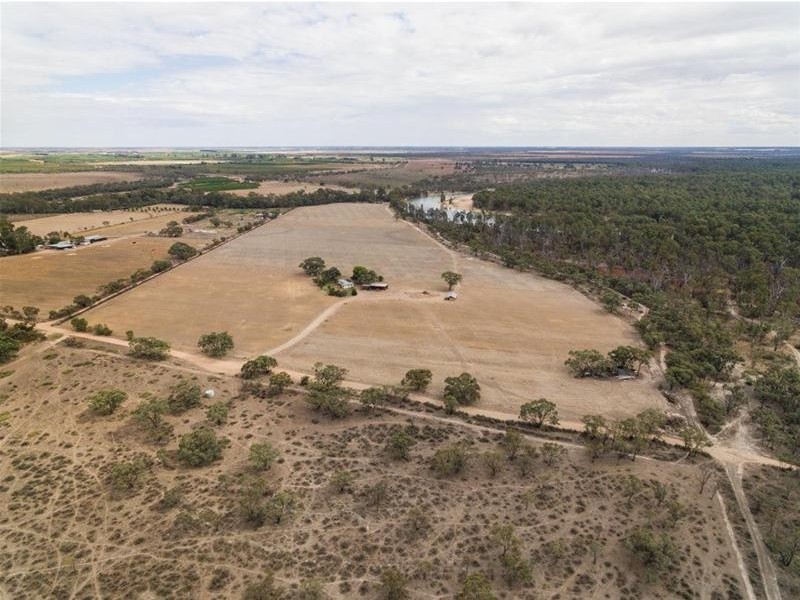 87 Blake Road, Iraak VIC 3494