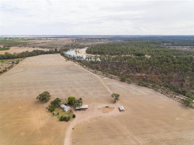 87 Blake Road, Iraak VIC 3494