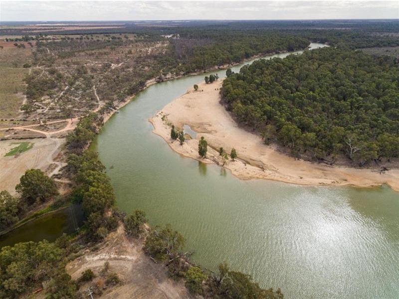 87 Blake Road, Iraak VIC 3494