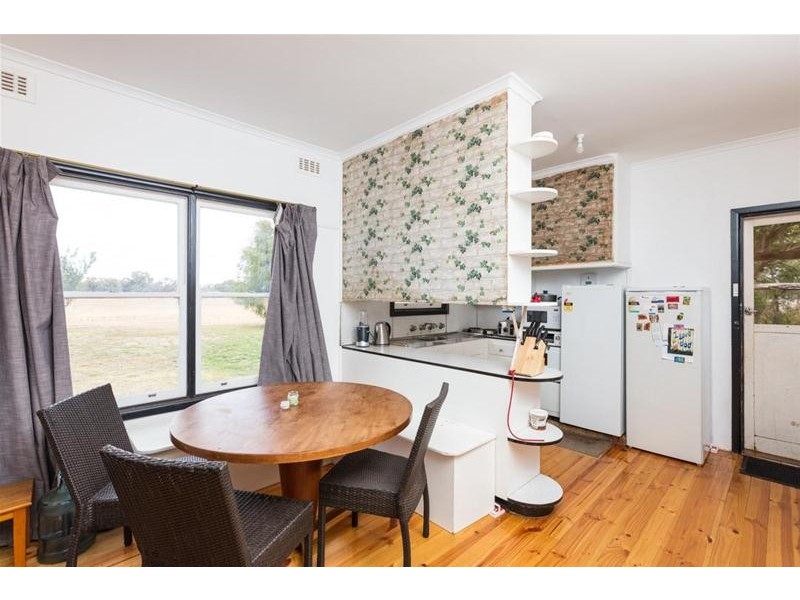 87 Blake Road, Iraak VIC 3494