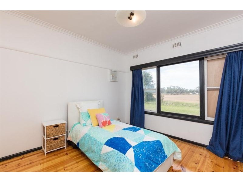 87 Blake Road, Iraak VIC 3494