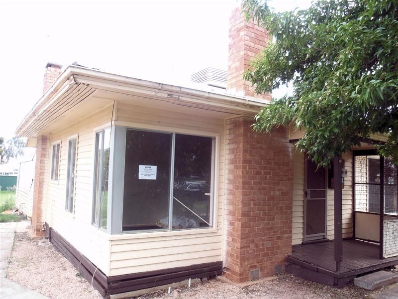 5 Westcliffs Crescent, Red Cliffs VIC 3496