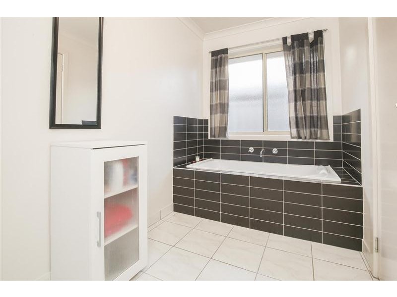 7 Renshinkan Court, Mildura VIC 3500