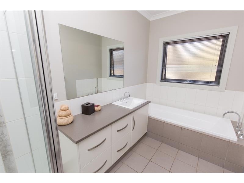 12 Nemtsas Lane, Yelta VIC 3505