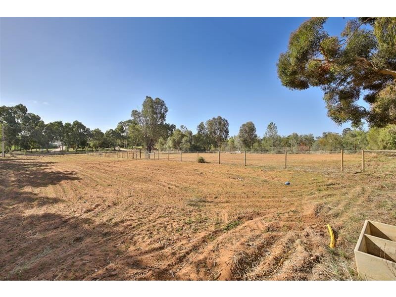 12 Nemtsas Lane, Yelta VIC 3505