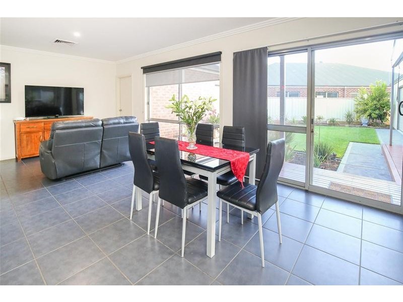8 Reuben Lock Court, Mildura VIC 3500
