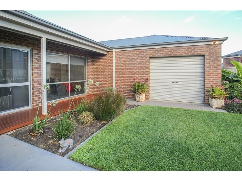 8 Reuben Lock Court, Mildura VIC 3500