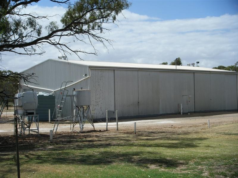 36 Boonoonar Road, Colignan VIC 3494