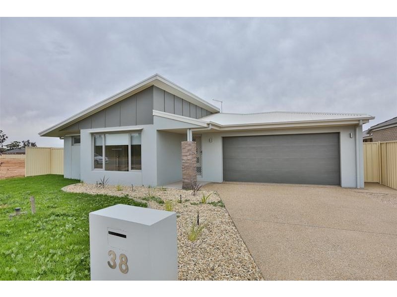 38 Ellswood Crescent, Mildura VIC 3500