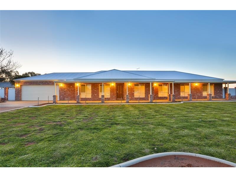 1135 Sandilong Avenue, Irymple VIC 3498