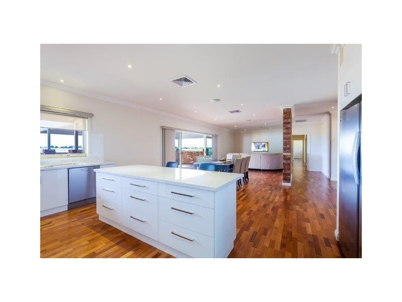 1135 Sandilong Avenue, Irymple VIC 3498