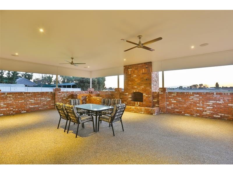 1135 Sandilong Avenue, Irymple VIC 3498