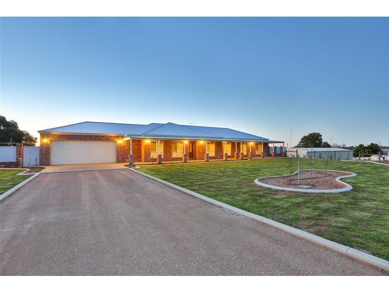 1135 Sandilong Avenue, Irymple VIC 3498