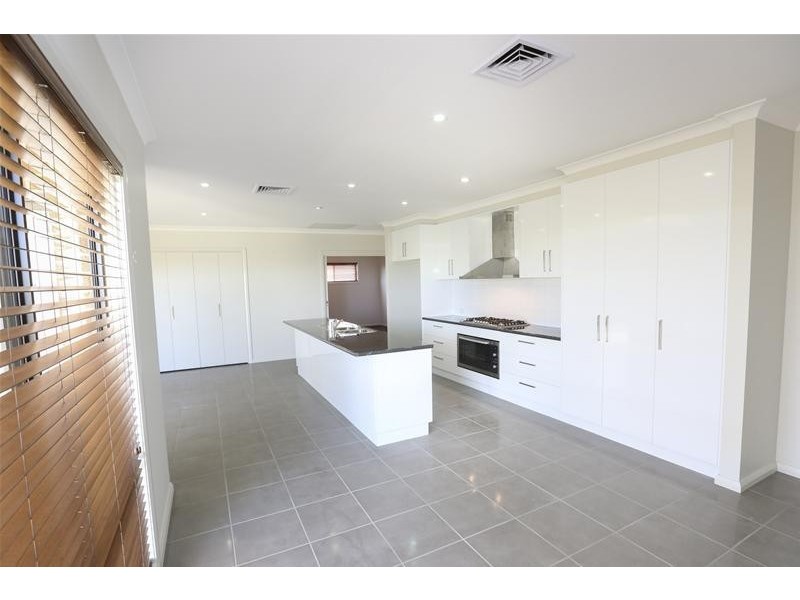 24 Ponderosa Way, Mildura VIC 3500
