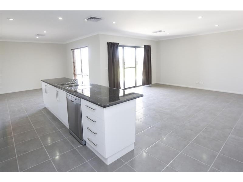24 Ponderosa Way, Mildura VIC 3500
