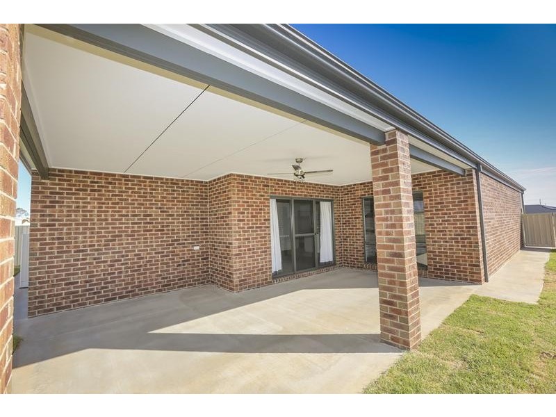 24 Ponderosa Way, Mildura VIC 3500