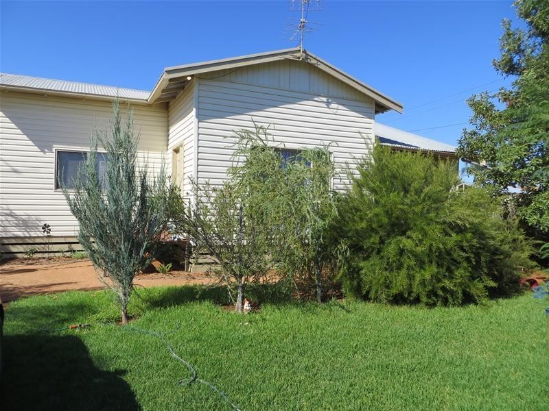 82 Sunnycliffs Crescent, Sunnycliffs VIC 3496