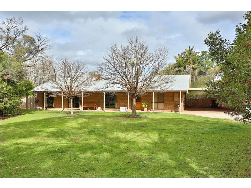 64 Regina Avenue, Cabarita VIC 3505