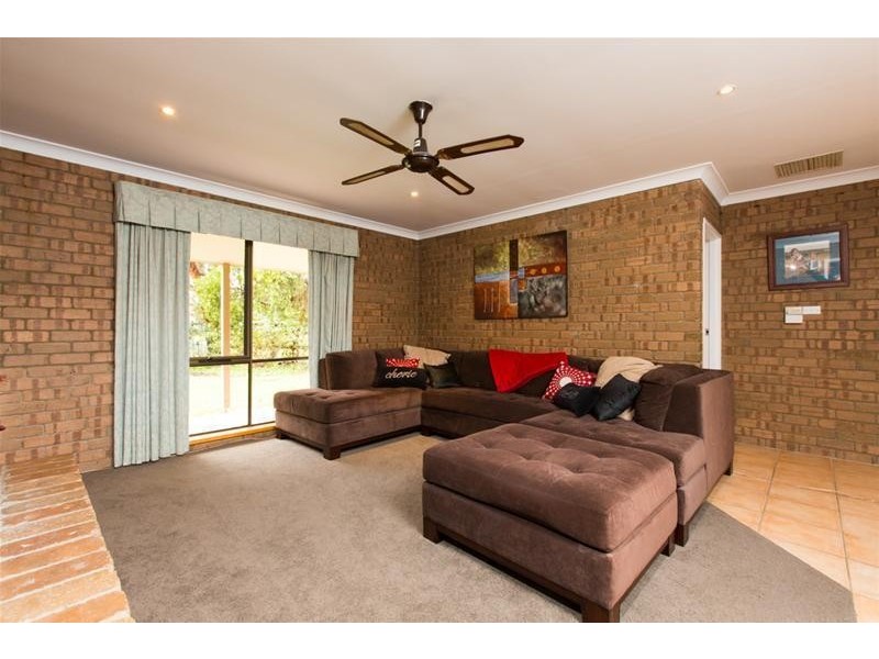 64 Regina Avenue, Cabarita VIC 3505