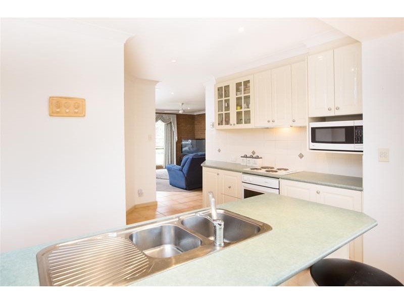 64 Regina Avenue, Cabarita VIC 3505