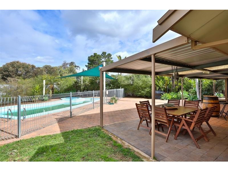 64 Regina Avenue, Cabarita VIC 3505