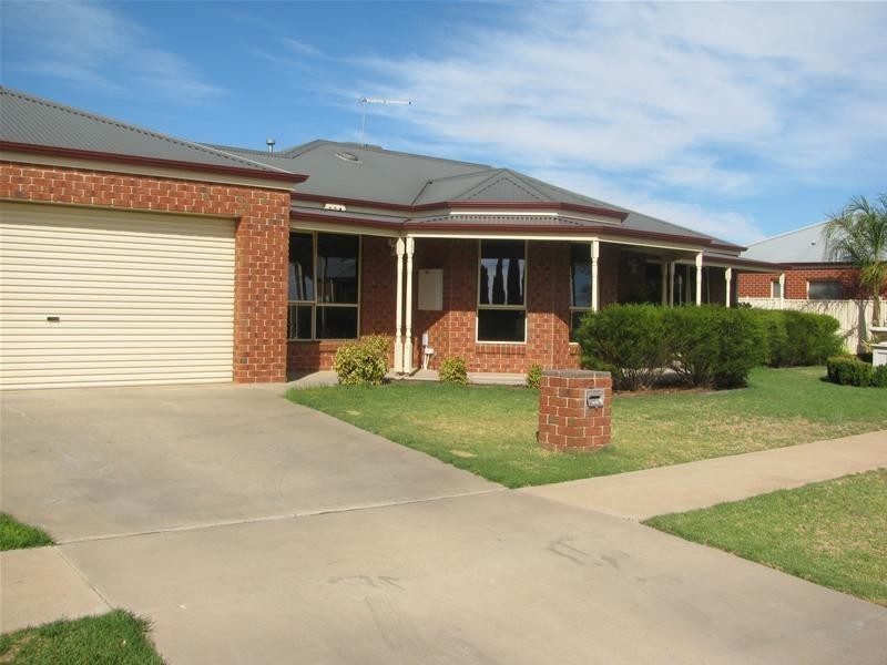 2 Francesca  Drive, Irymple VIC 3498