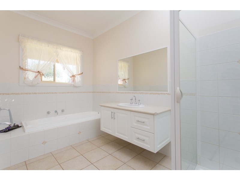 2 Carrington Drive, Irymple VIC 3498