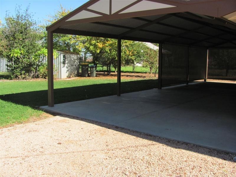 6 Dickies Road, Birdwoodton VIC 3505